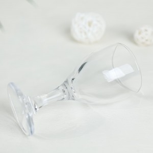 elegant wine glasses