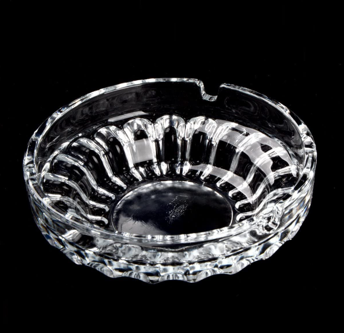 Kristalno prozirna starinska staklena pepeljara s prozirnim reljefnim staklom cigarete za cigare04